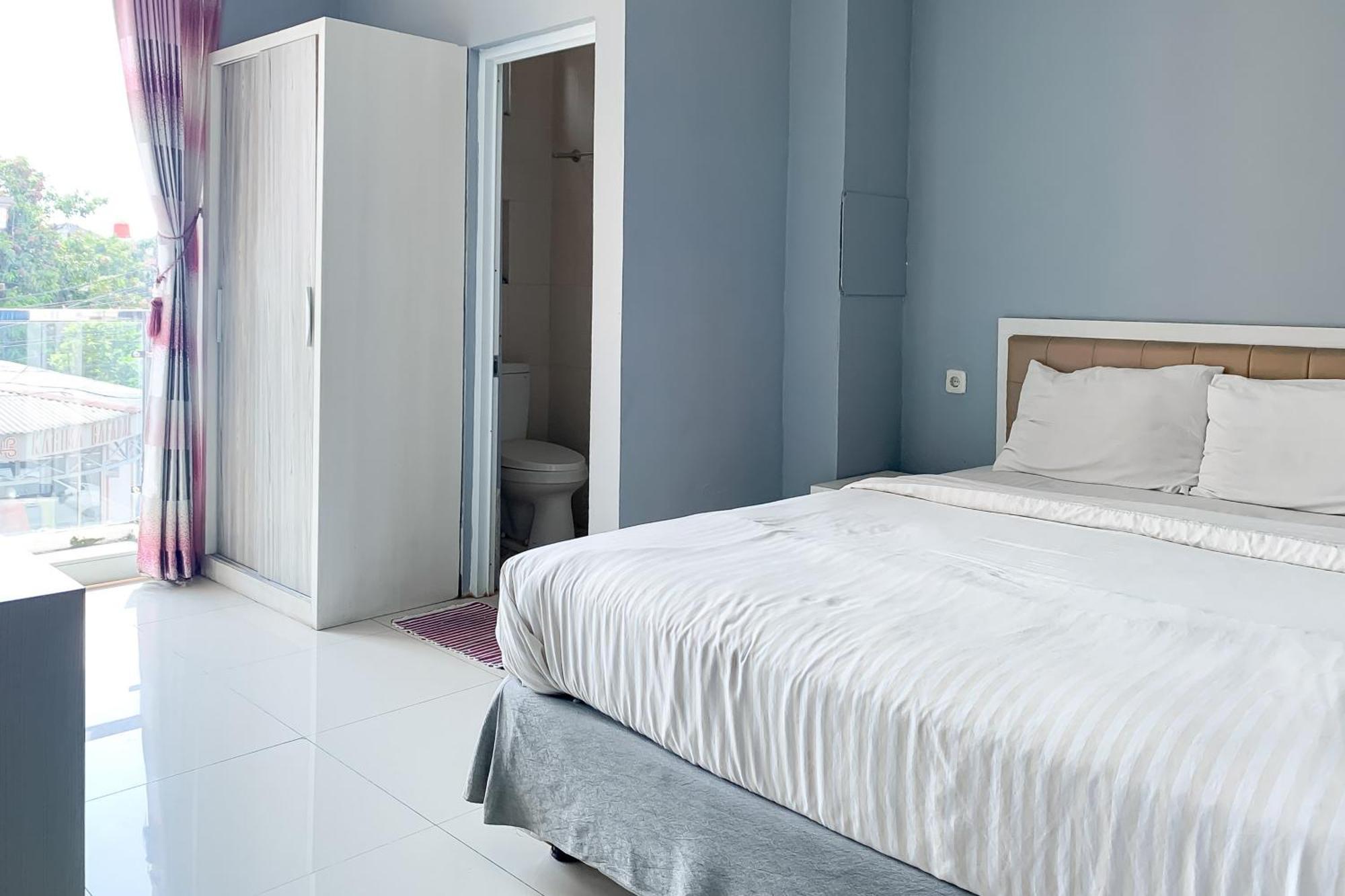 Karins Guesthouse Syariah Redpartner Bandung Exteriör bild